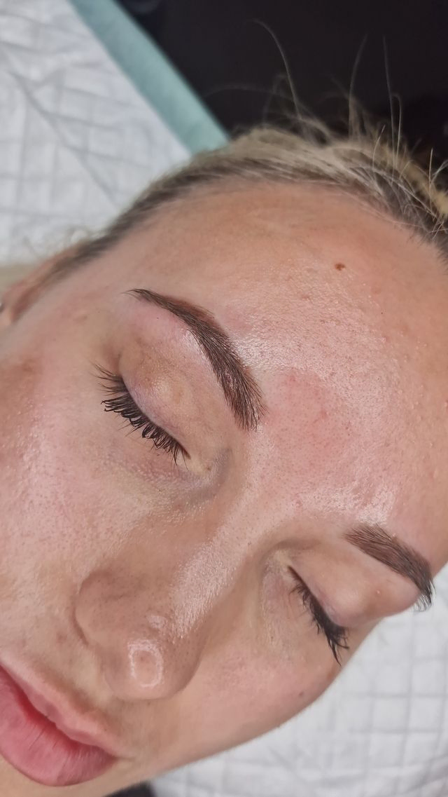 Powder brows PMU